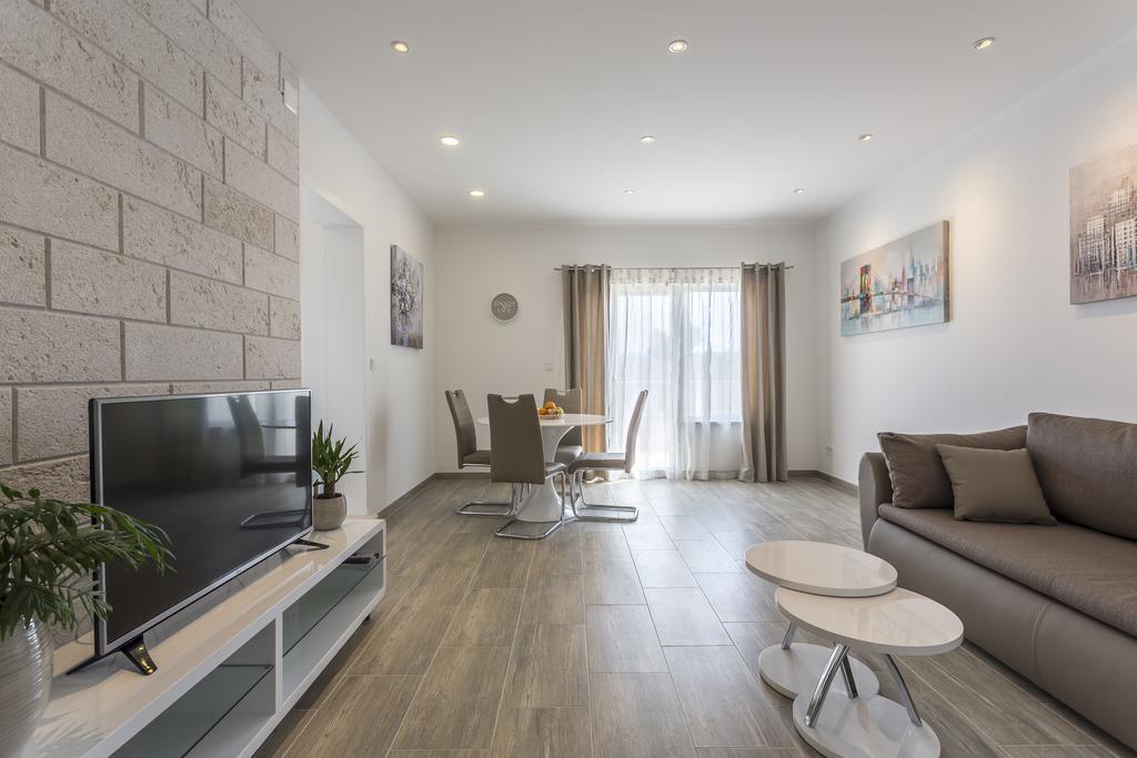 בול Apartments Biserka מראה חיצוני תמונה