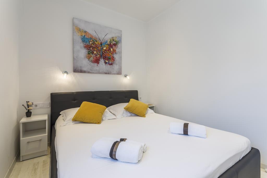 בול Apartments Biserka מראה חיצוני תמונה